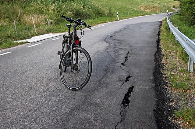 Die marode Kreisstrae nach Schmitzingen.   | Foto: suedkurier