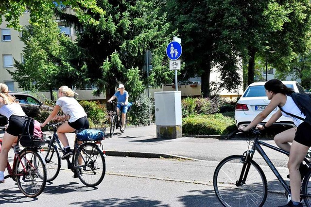 Schwierig fr Radfahrer: Ein- und Ausfahrt des Heimatwegs  | Foto: Markus Zimmermann