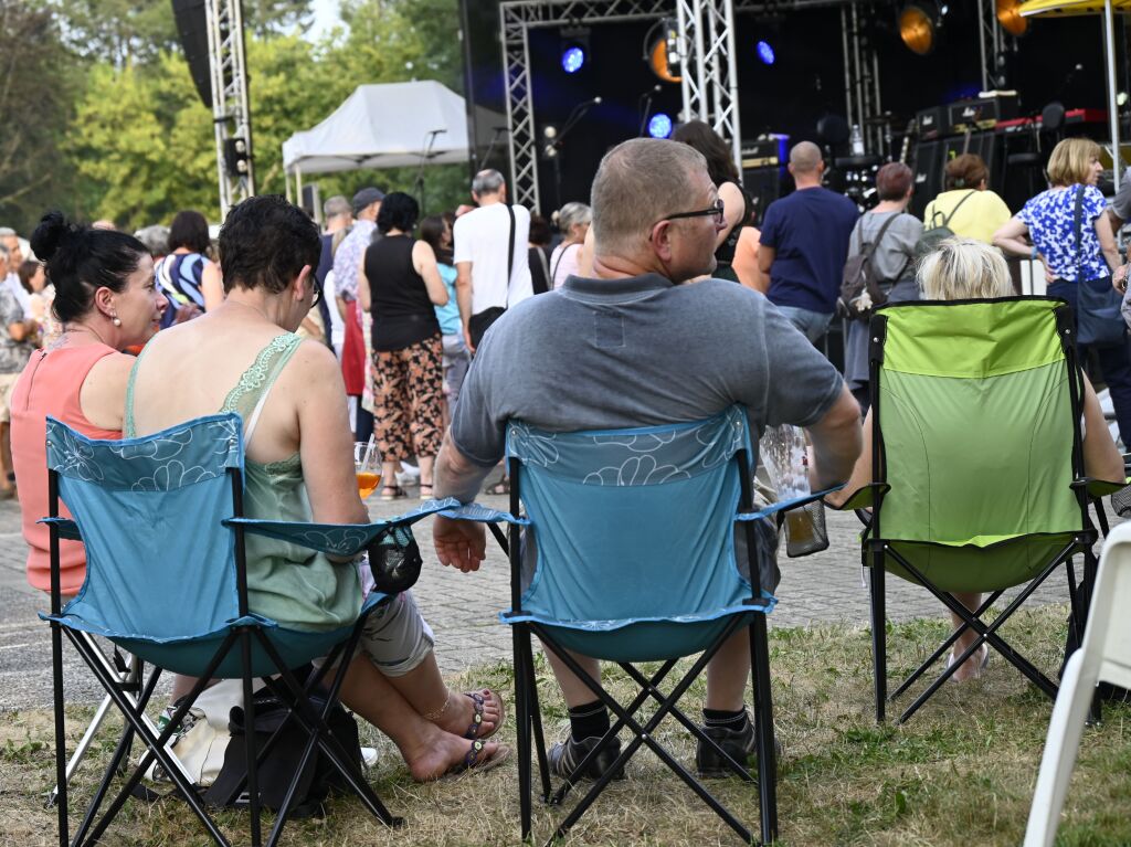 Wohl dem, der seinen eigenen Sitzplatz dabei hatte