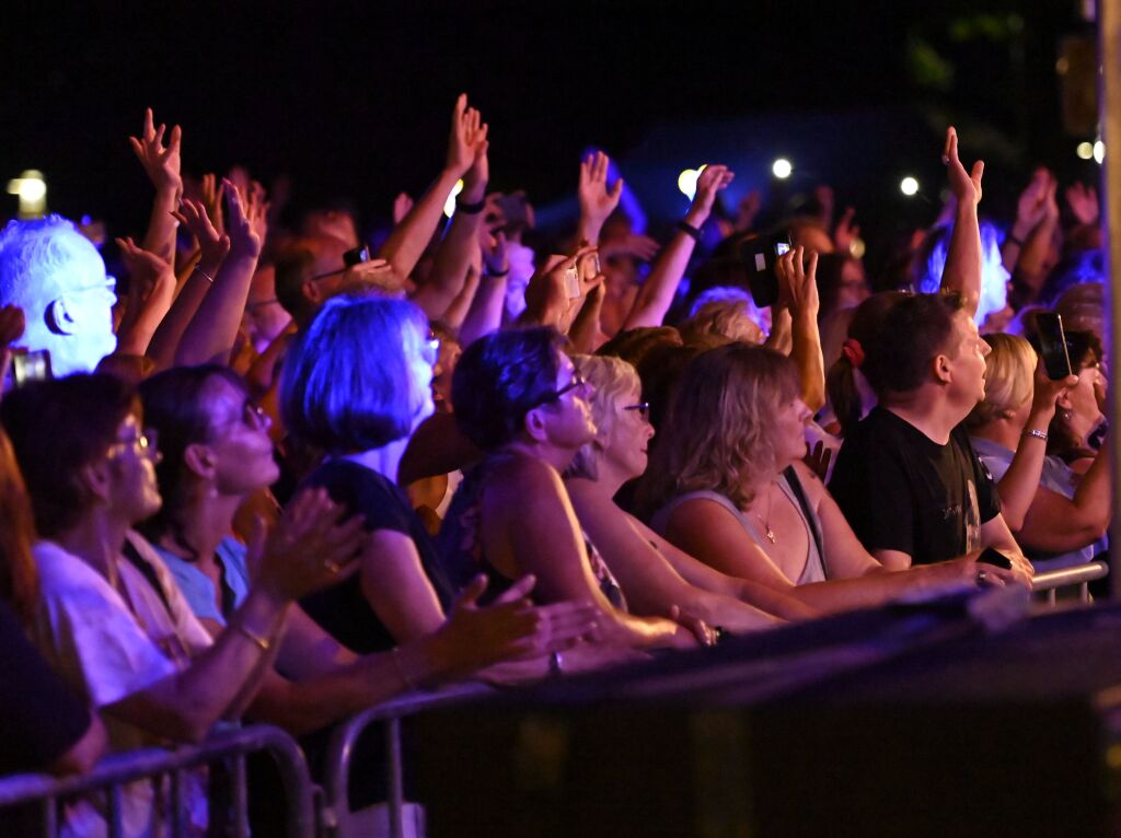 Riesenstimmung verbreitete beim zweiten Open Air im Kurpark Bad Krozingen Chris Norman mit seiner Band. Vor allem seine Smokie-Hits kamen bei den gut 1000 Fans gut an. Und die 