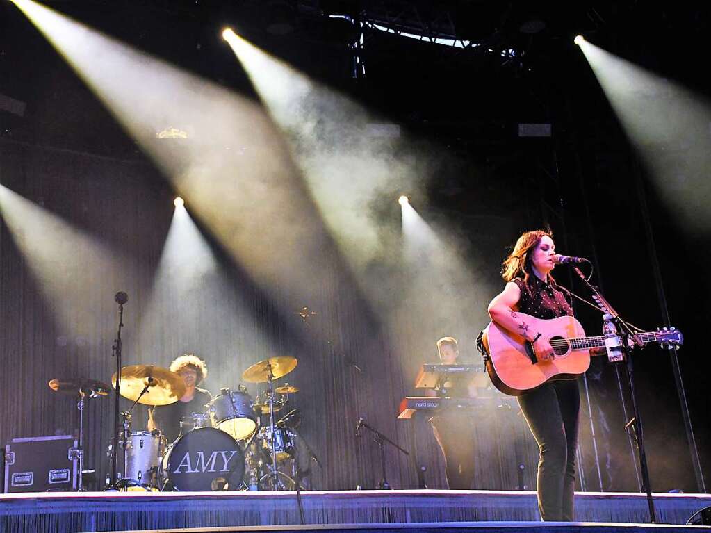 Bilder vom Stimmenkonzert mit Amy Macdonald, Malik Harris und Black Sea Dahu auf dem Alten Marktplatz in Lrrach