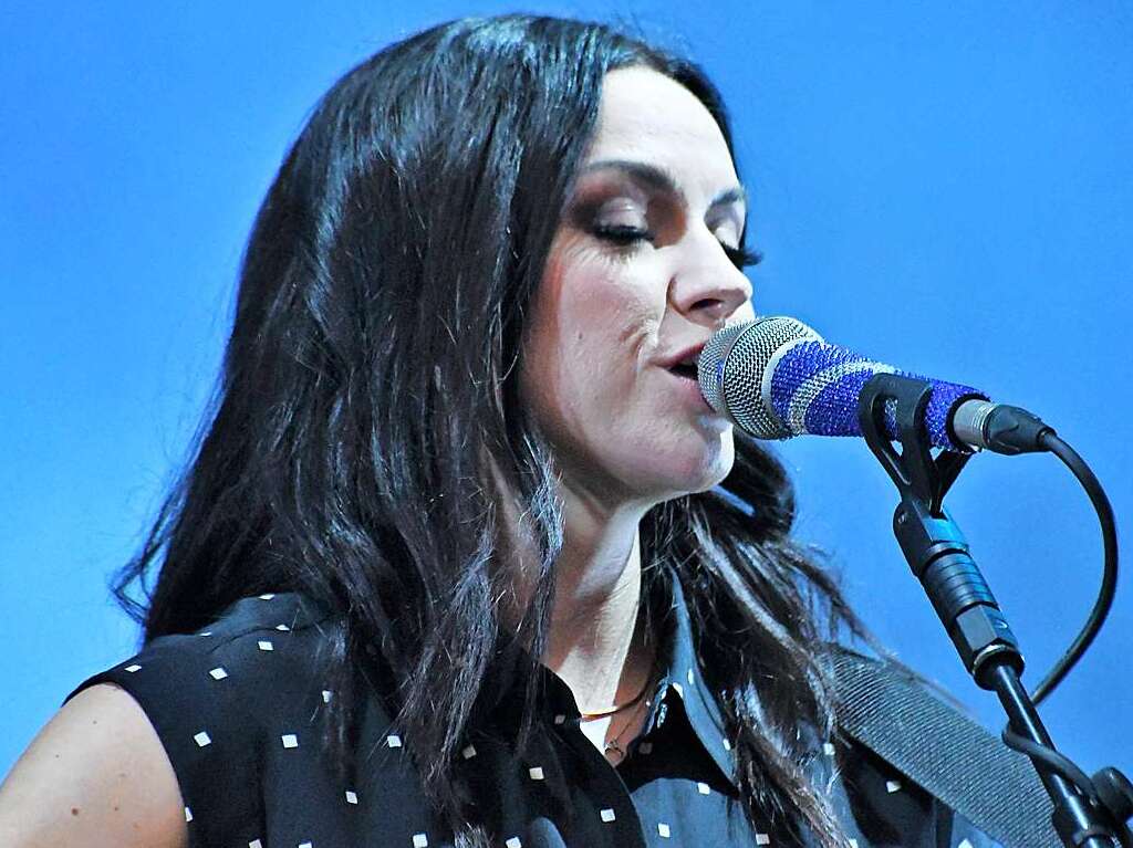 Bilder vom Stimmenkonzert mit Amy Macdonald, Malik Harris und Black Sea Dahu auf dem Alten Marktplatz in Lrrach