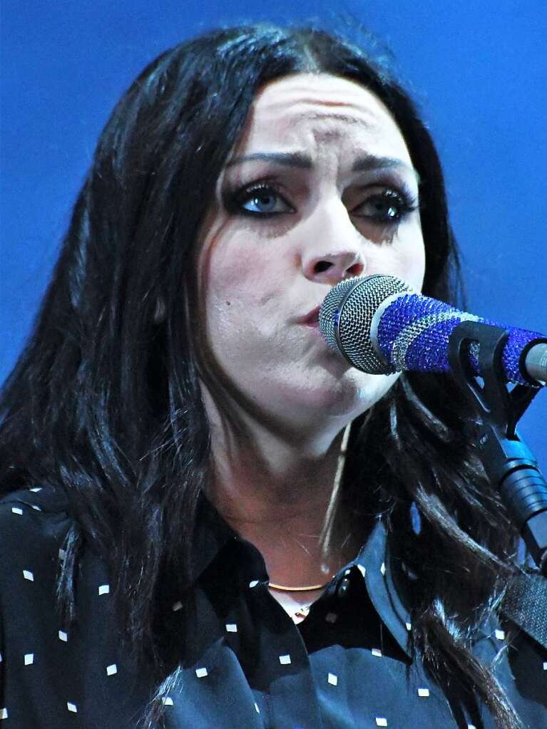 Bilder vom Stimmenkonzert mit Amy Macdonald, Malik Harris und Black Sea Dahu auf dem Alten Marktplatz in Lrrach