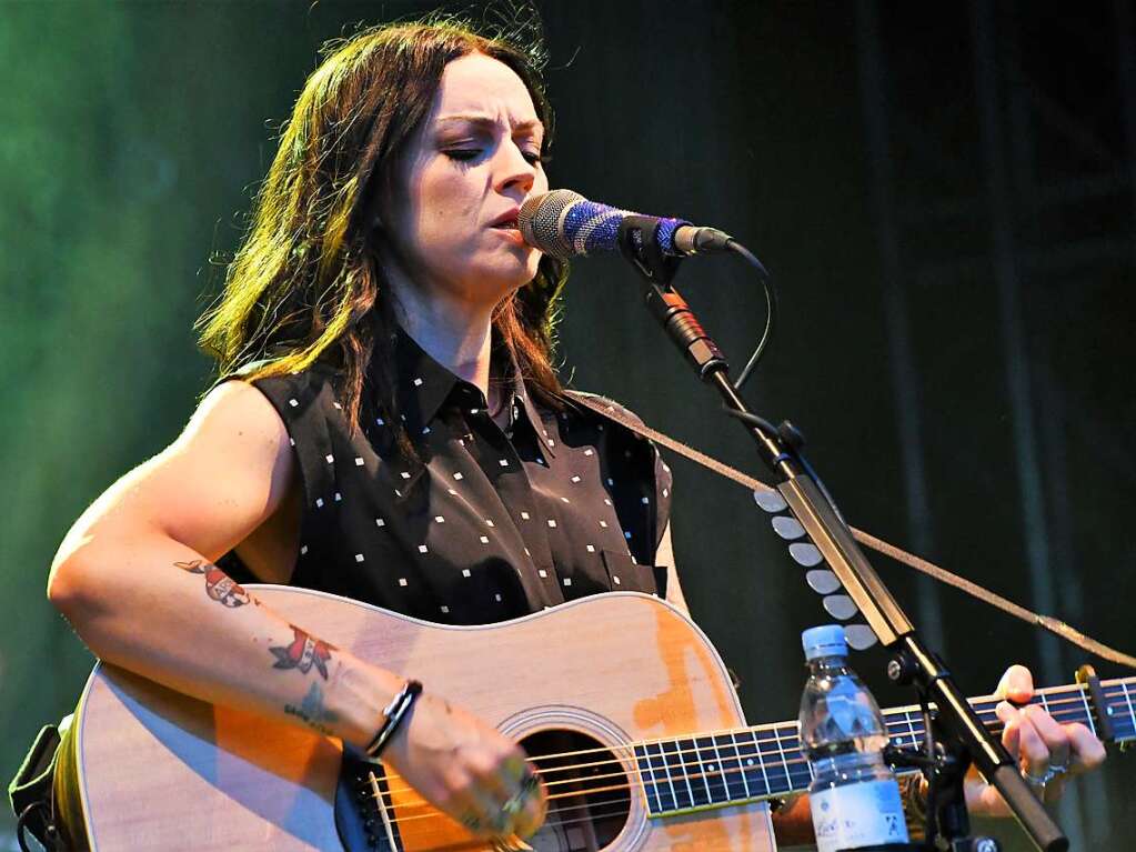 Bilder vom Stimmenkonzert mit Amy Macdonald, Malik Harris und Black Sea Dahu auf dem Alten Marktplatz in Lrrach