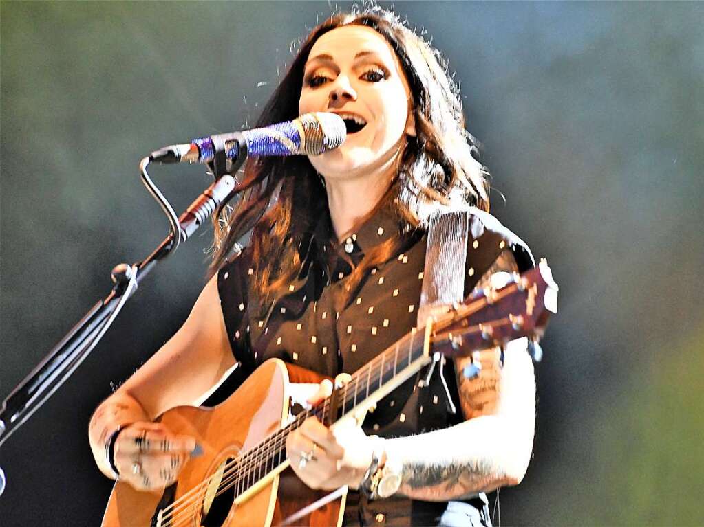 Bilder vom Stimmenkonzert mit Amy Macdonald, Malik Harris und Black Sea Dahu auf dem Alten Marktplatz in Lrrach