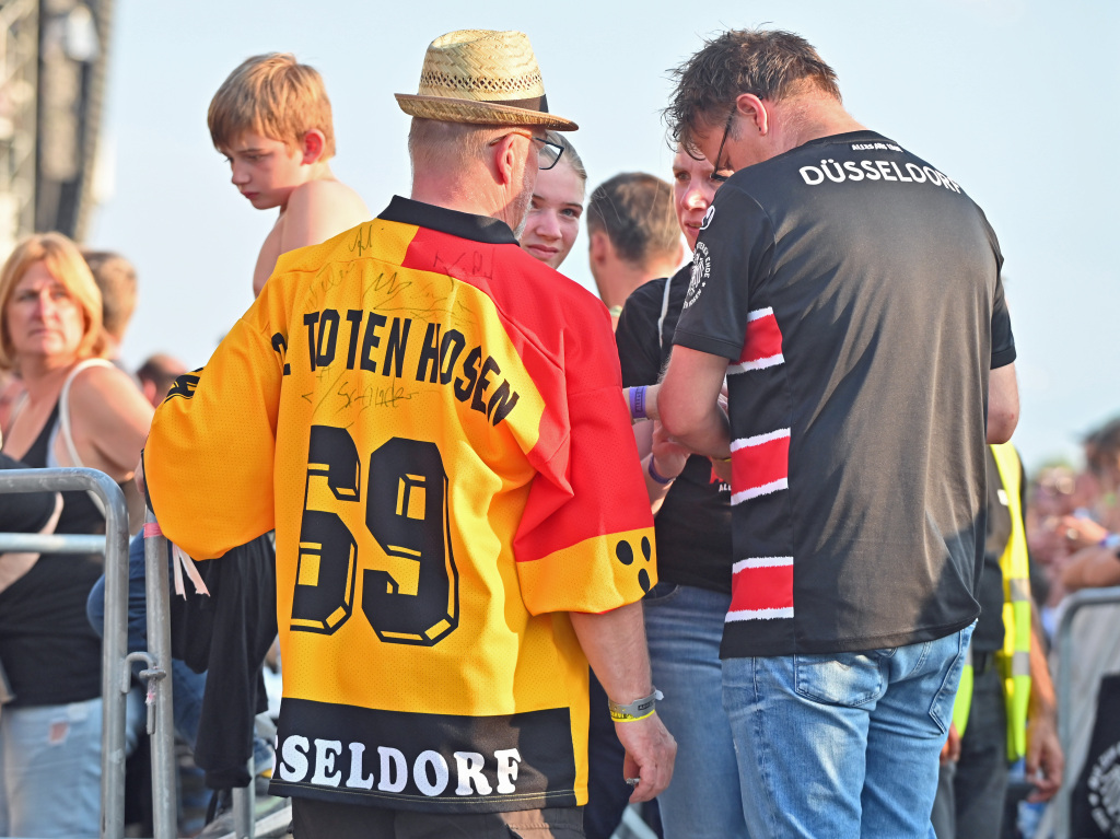 Die Toten Hosen waren zum 13. Mal in Freiburg – die Fans waren glcklich.