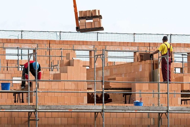 Geht alles  nach Plan, knnte Anfang 2... Hausbau begonnen werden. (Symbolbild)  | Foto: Armin Weigel