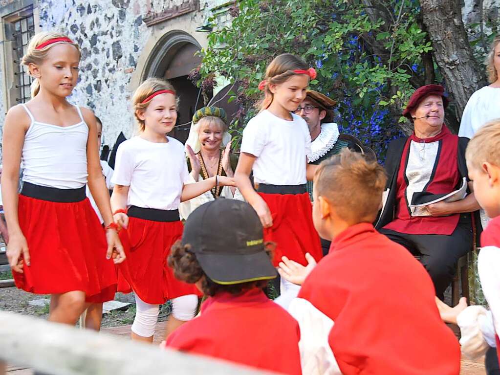 Historische Szenen und prchtige Kostme standen am Samstag im Mittelpunkt.