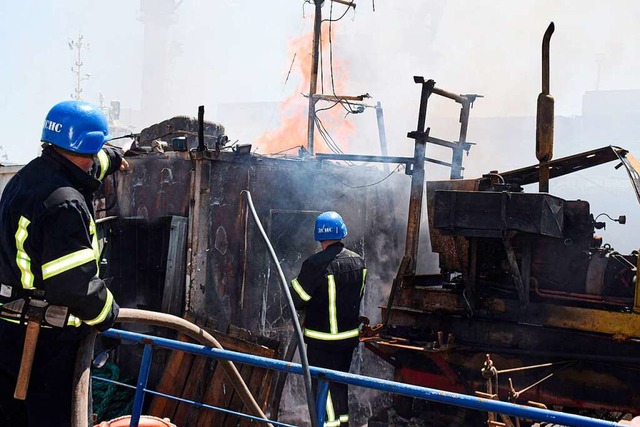 Lscharbeiten im Hafen von Odessa  | Foto: STR (AFP)