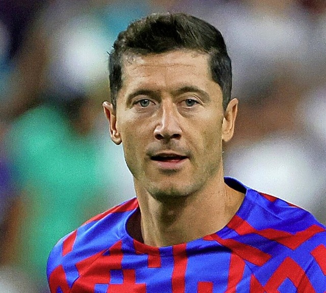 Robert Lewandowski trgt nun das Trikot des FC Barcelona.  | Foto: Ethan Miller (AFP)