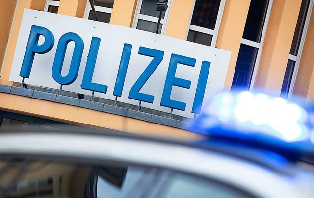 Die Kriminalpolizei bittet um Hinweise.  | Foto: Friso Gentsch (dpa)