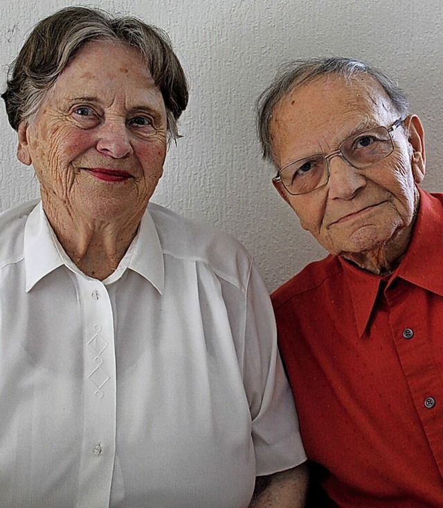 Vor 65 Jahren gaben sich Lore und Georg Diehl in Lrrach das Ja-Wort.  | Foto: Ralph Lacher
