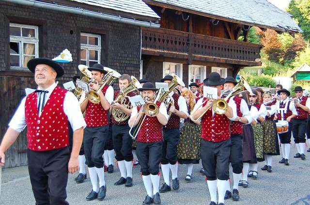 Auch Marschkonzerte durch den Ort geh...toire der Trachtenkapelle Todtnauberg.  | Foto: Ulrike Jger