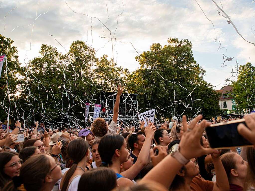 Aller guten Dinge waren fnf bei I EM Music in Emmendingen. Den Schlusspunkt des Festivals setzte Wincent Weiss.