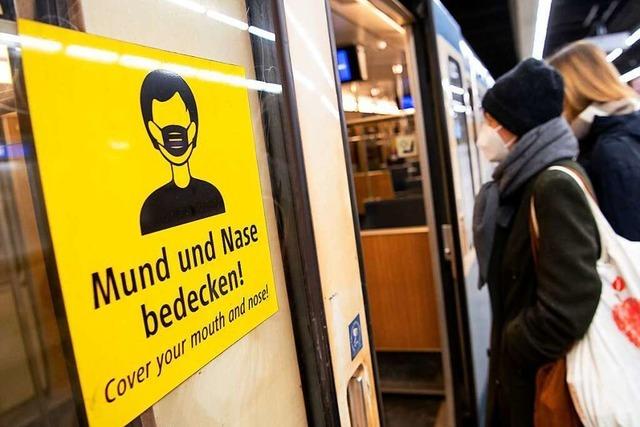 Maskengegner sollen Zugbegleiter rassistisch beleidigt haben