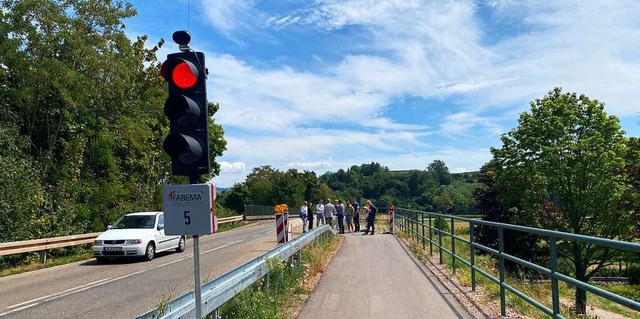 Autofahrer mssen an der Ampel kurz warten.  | Foto: Mark Alexander