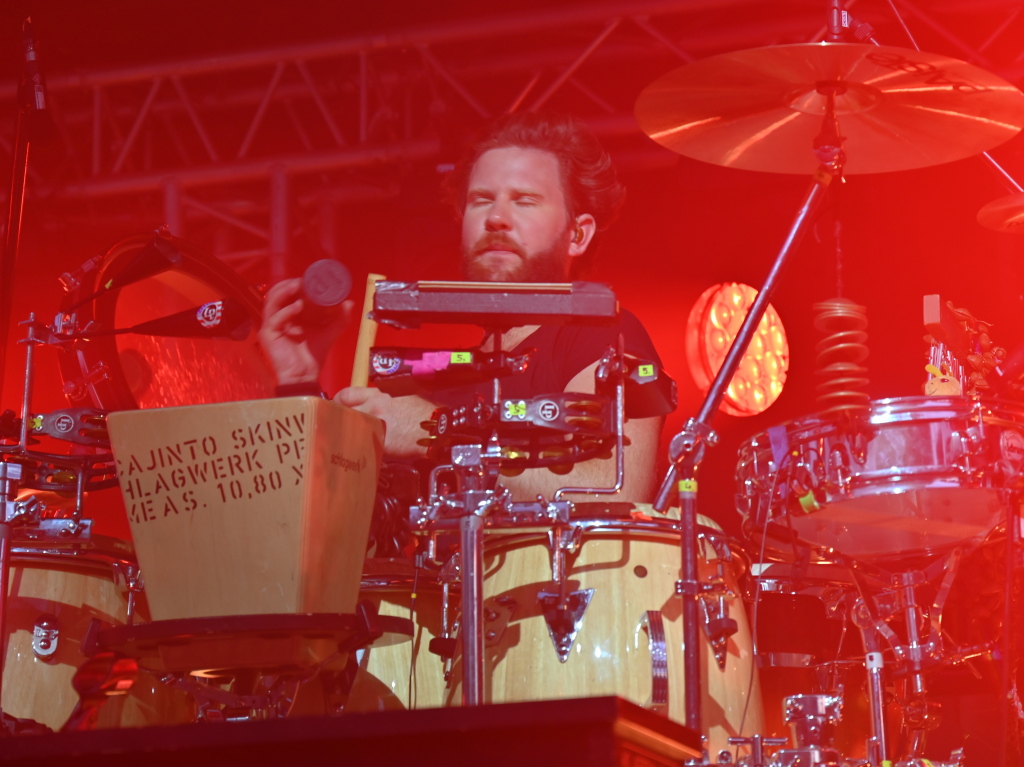 Besser geht's nicht: Nico Santos und seine hervorragende Band rockten bei perfektem Wetter ber 3200 Besucher beim Open Air im Bad Krozinger Kurpark. Der Jubel der berwiegend weiblichen Fans war vllig zurecht berschwnglich.