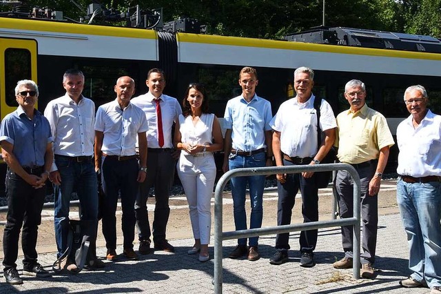 Vertreter der Bahn, der Verwaltung und...en, um ber Lrmschutz zu diskutieren.  | Foto: Sebastian Krger