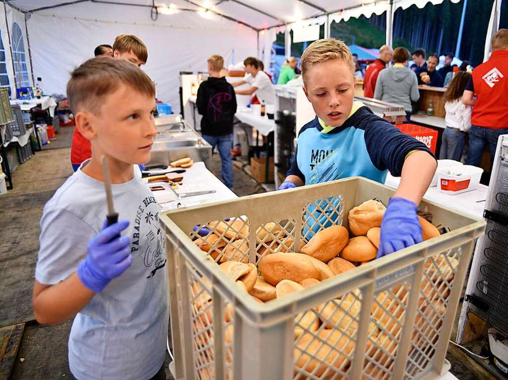 Der Skiclub sorgte mit an die 50 Helfer fr Getrnke und Essen