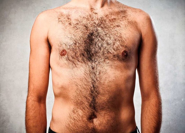 Auch Mnner sollten auf Vernderungen im Brustbereich achten.  | Foto: olly  (stock.adobe.com)