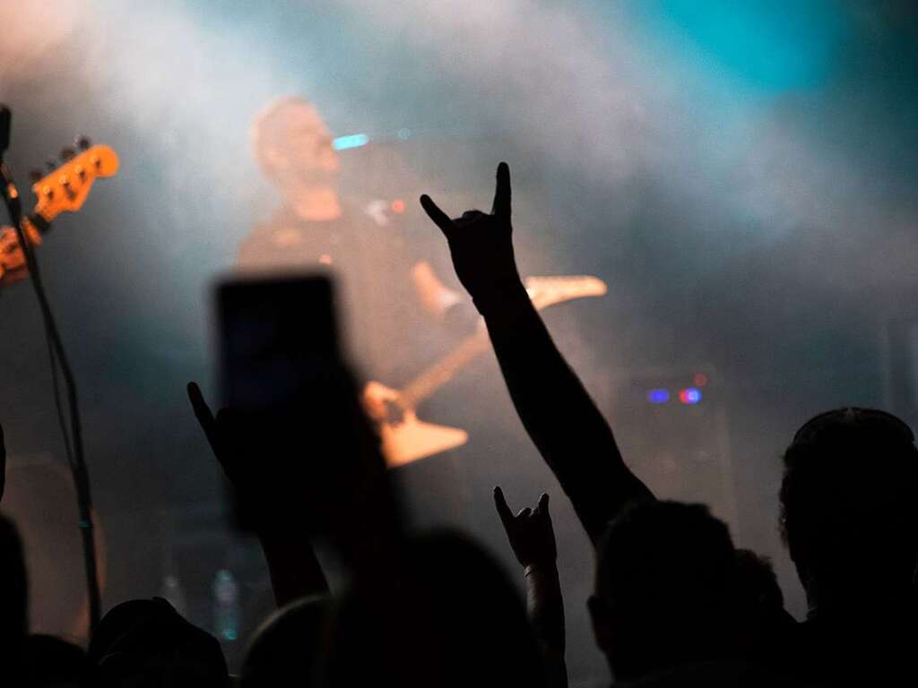 Der rockige Metal-Sound der Metallica-Coverband SAD donnerte in der Nacht durch die Mllheimer Innenstadt