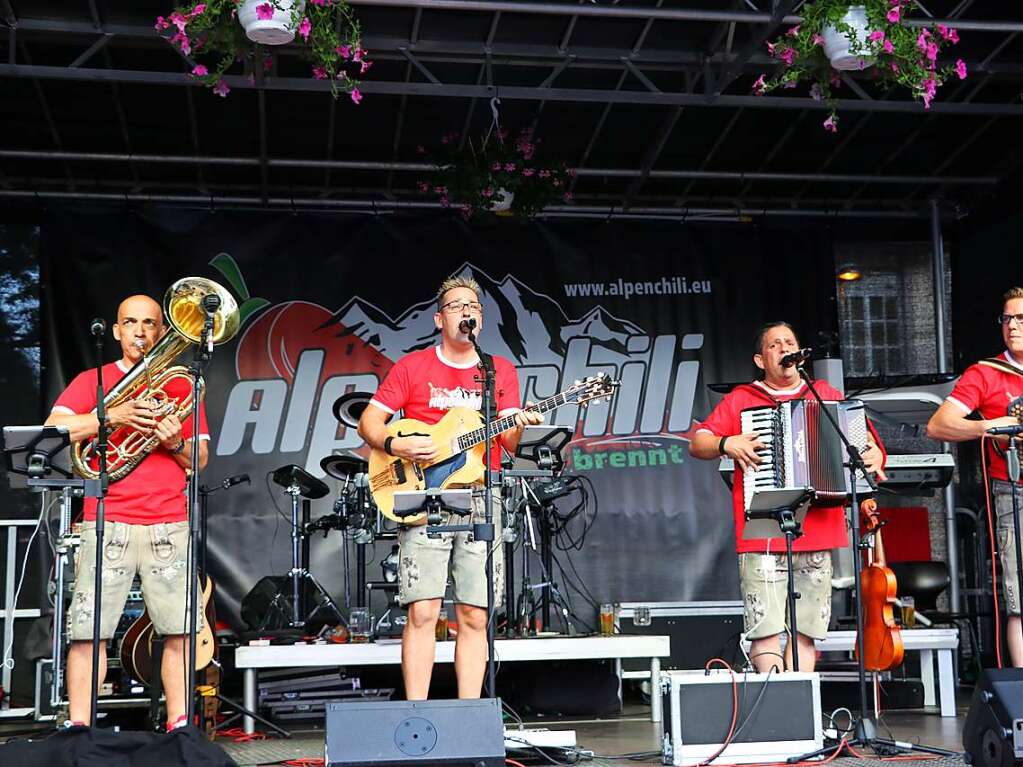 „Alpenchili“ sorgte am Samstagabend auf dem Stadthallenplatz fr Hochstimmung.