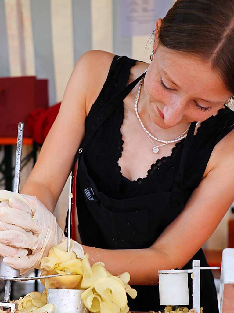 Die „tolle Knolle“ des TuS ist ein Renner beim Schlossfest und eines der wenigen vegetarischen Angebote.