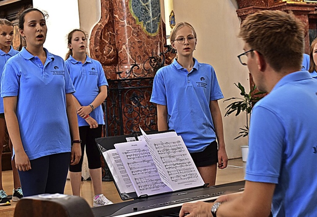 Die Jugendkantorei singt im Mnster  | Foto: Hrvoje Miloslavic