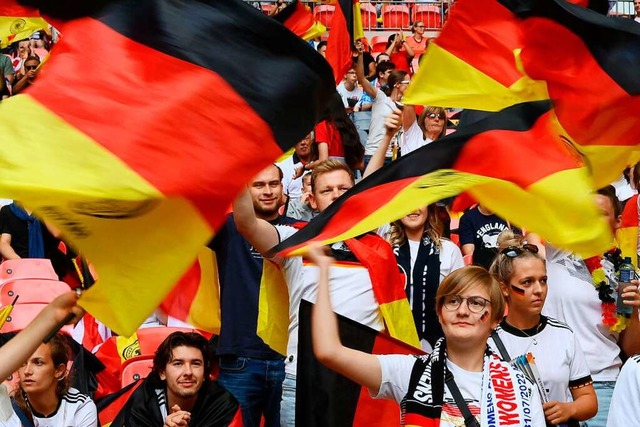 Deutsche Fans beim EM-Finale im Wembley-Stadion  | Foto: FRANCK FIFE (AFP)