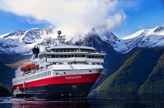 An Bord der MS Nordkapp erleben Sie einen besonderen Jahreswechsel.  | Foto: Knut Oddvar Hustad / Hurtigruten
