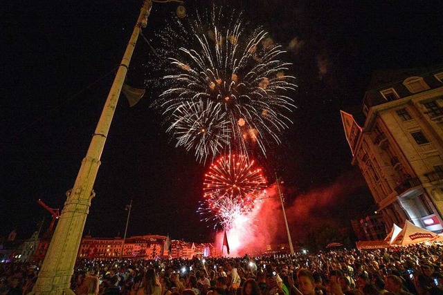 Hhepunkt war das gut viertelstndige Feuerwerk.  | Foto: Juri Junkov