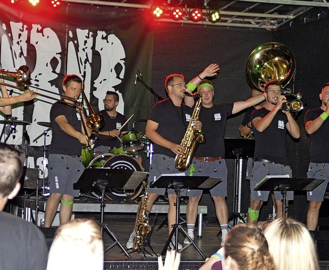 Die Brass-Buebe machten bei ihrem Auftritt ordentlich Stimmung.  | Foto: Edgar Steinfelder