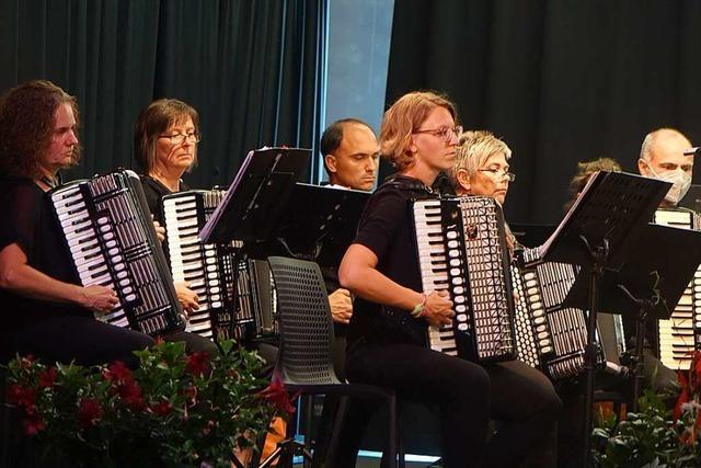 Die Orchestergemeinschaft Rheinfelden/Schwörstadt feiert eine gelungene Premiere