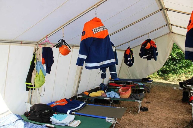 So sah es im der Zelt der gastgebenden Jugendfeuerwehr aus Grenzach-Wyhlen aus.  | Foto: Rolf Reimann