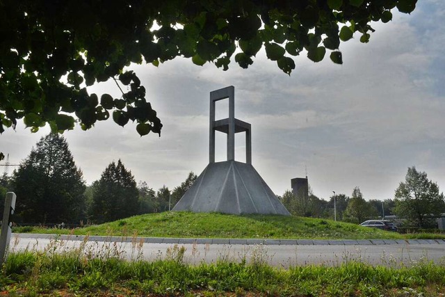 Hier am Stuhlkreisel wrde die Zollfre... die Durchstich-Plne Realitt wrden.  | Foto: Hannes Lauber