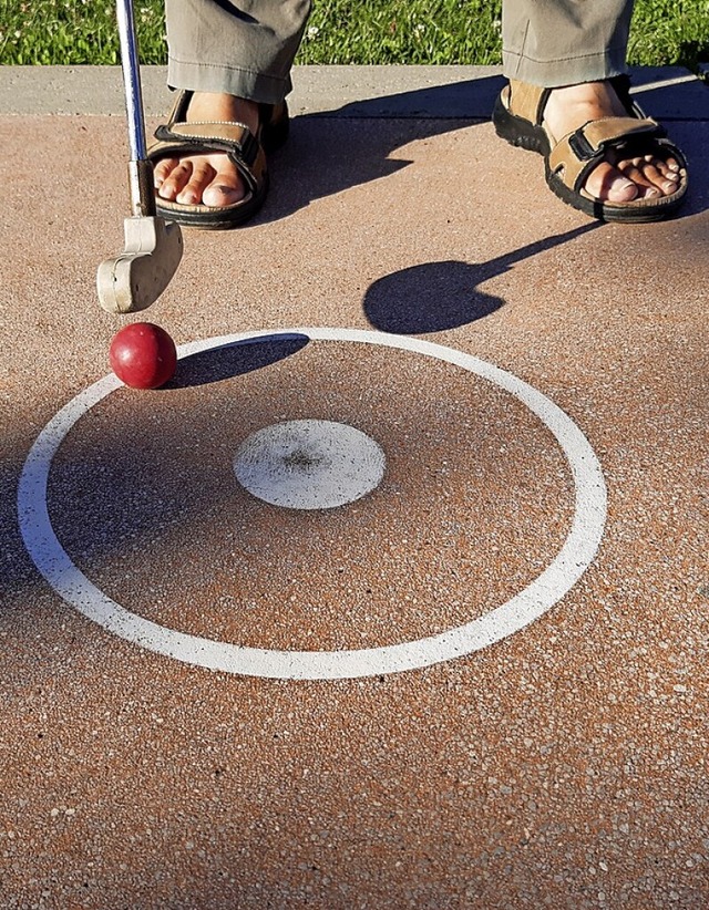 Minigolf ist schwerer, als es sich der Laie vorstellt.  | Foto:  Vlk, Melanie