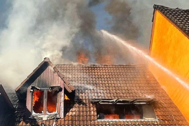In Diersburg in der Ortenau greift ein Grobrand auf sechs Huser ber