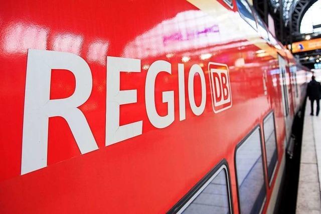 Unbekannter attackiert Mitreisende im Zug von Offenburg nach Freiburg