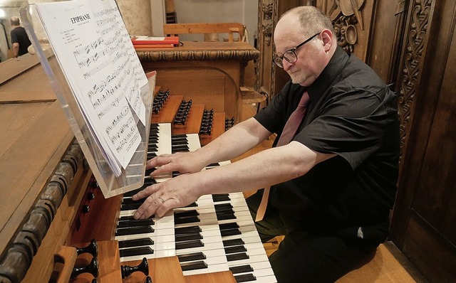 Didier Hennuyer an der Orgel im Dom von St. Blasien.  | Foto: Michael Gottstein