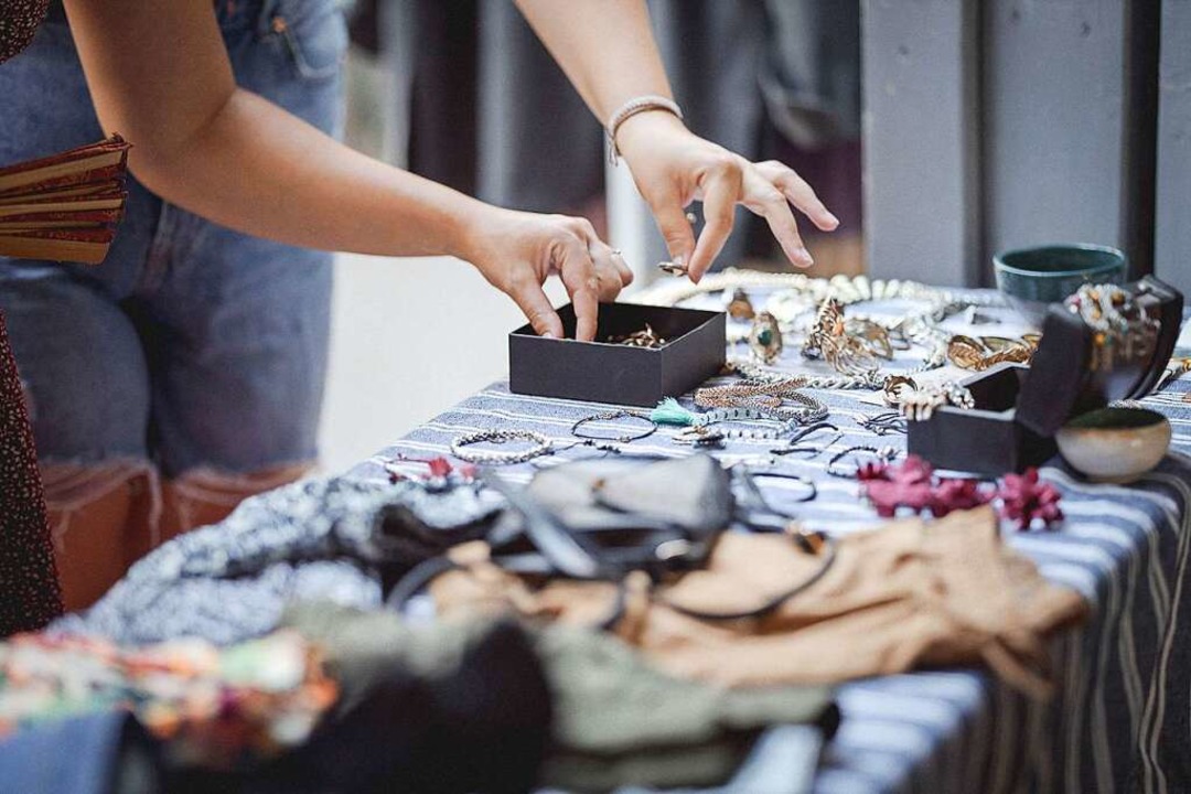 Der BZ-Frollein Flohmarkt findet zwei Mal jhrlich statt  | Foto: Janos Ruf