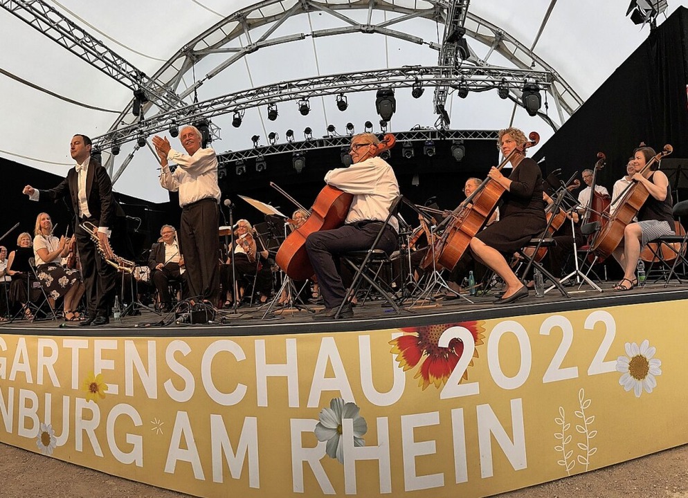 <BZ-FotoAnlauf>Symphonieorchester:</BZ...hne der Landesgartenschau in Neuenburg  | Foto: Kathrin Glüer