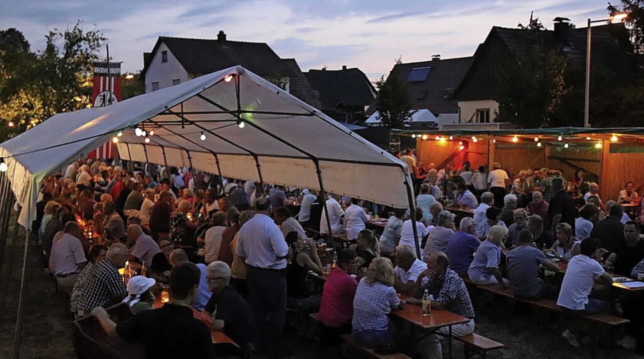 Gut besucht und heimelig: das Licherfest in Weier.   | Foto: Herbert Gabriel