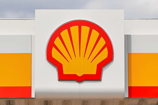 Zumindest farblich ist das Shell-Logo ...ben enthlt es auch das badische Gelb.  | Foto: Patrick Pleul (dpa)