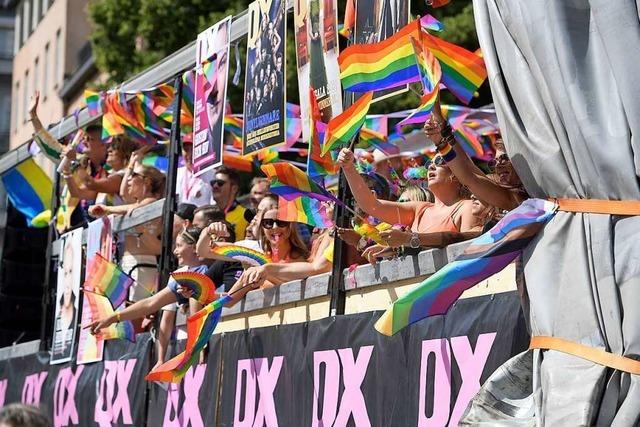 Nach Angriff in Oslo: Große Pride-Parade zieht durch Stockholm