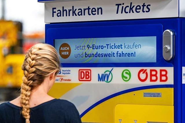 Wer finanziert möglichen Nachfolger der 9-Euro-Tickets?