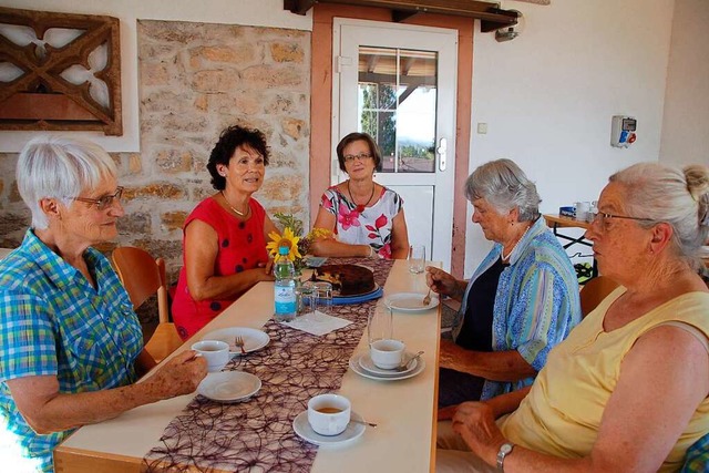 Das Team des Elisabethenvereins ldt j...onnerstag im Monat zum Markt-Caf ein.  | Foto: Petra Wunderle