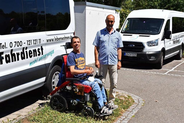 Leben&amp;Wohnen-Geschftsfhrer Andre... Hak, der den Fahrdienst eifrig nutzt.  | Foto: Thomas Loisl Mink