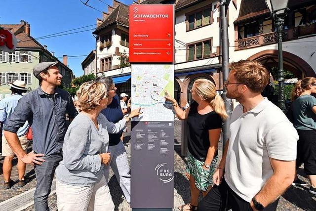 Freiburgs Tourismus-Wegweiser haben ein neues Design