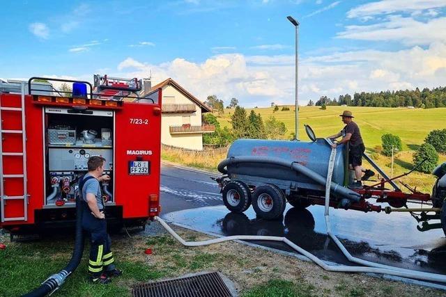 Schopfheims Feuerwehr schafft Wasser-Reserve für den Notfall