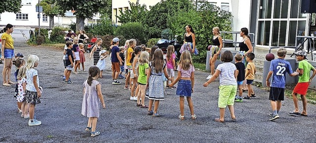 <BZ-FotoAnlauf>Ferienspass Hausen:</BZ...e Disco fand beim Musikpavillon statt.  | Foto: Ralph Lacher